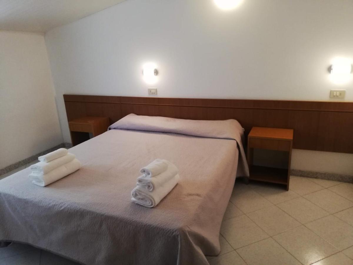 Hotel La Bella Vita Rimini Exteriör bild