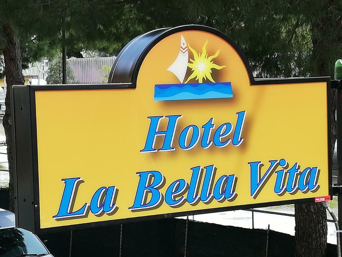Hotel La Bella Vita Rimini Exteriör bild